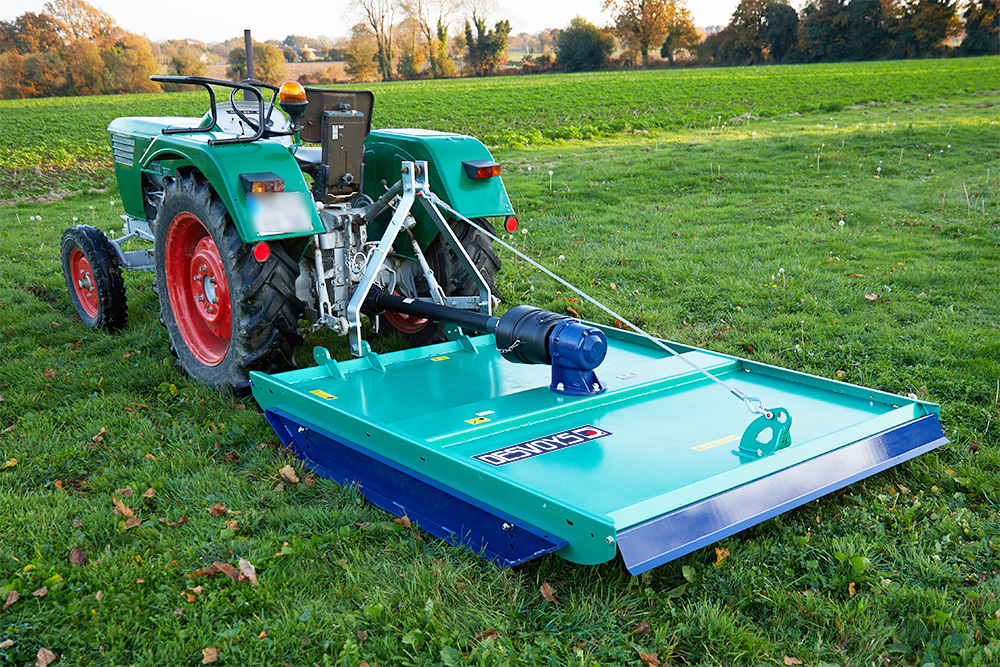 Gyrobroyeur micro-tracteur