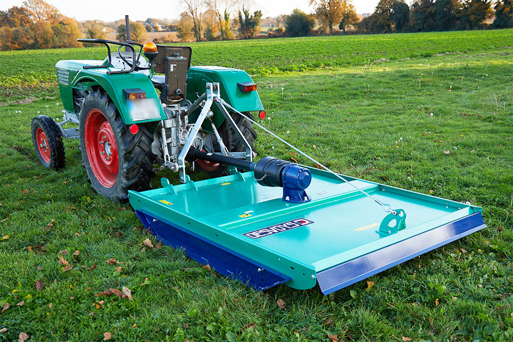 Gyrobroyeur micro-tracteur